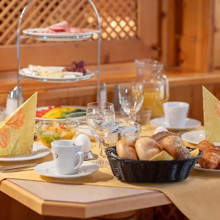 Lägenhet Traumblick Mit Indoorpool Und Privater Sauna