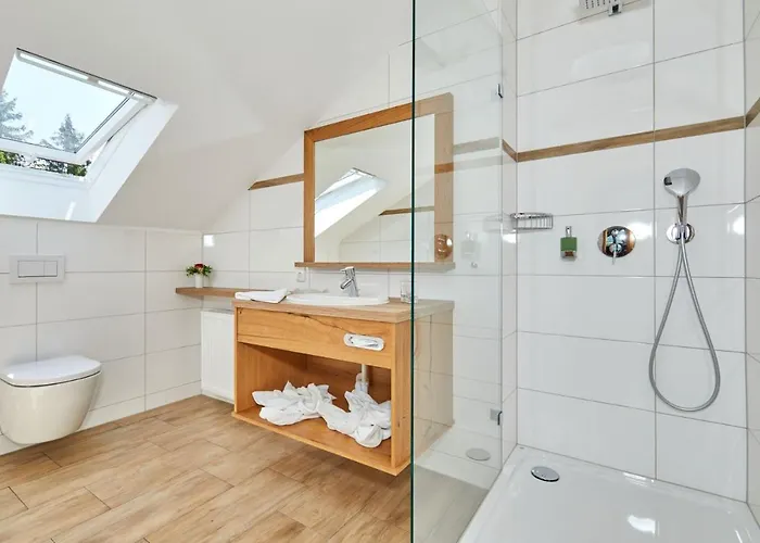 Traumblick Mit Indoorpool Und Privater Sauna * Бад Гоисерн