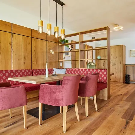 Traumblick Mit Indoorpool Und Privater Sauna