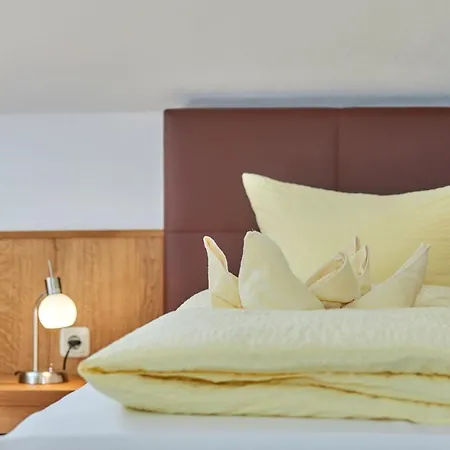 Traumblick Mit Indoorpool Und Privater Sauna